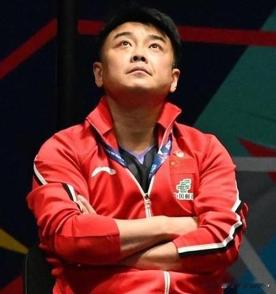 当男单最后一名选手周启豪在决胜局9比7领先时被松岛辉空翻盘，转播镜头长久地停在教