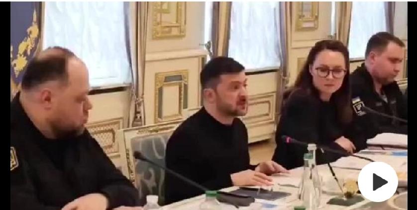 泽连斯基竟然在大庭广众之下威胁一国总理！显然，由于中东危机的突然爆发，如今的泽连