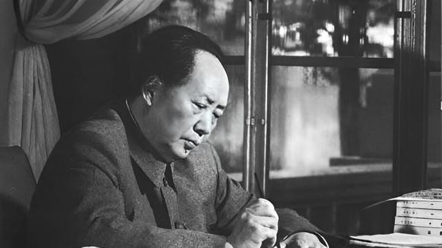 毛主席七大预言,当时没人信,如今前6个已应验,第7个即将实现
