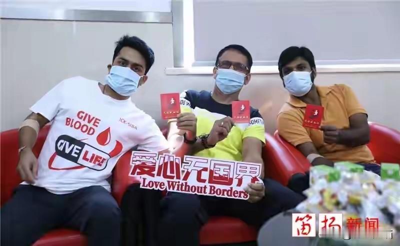 有人说，就是因为不够用了，才将献血的年龄准备延长到65周岁，这真是有点瞎说了。