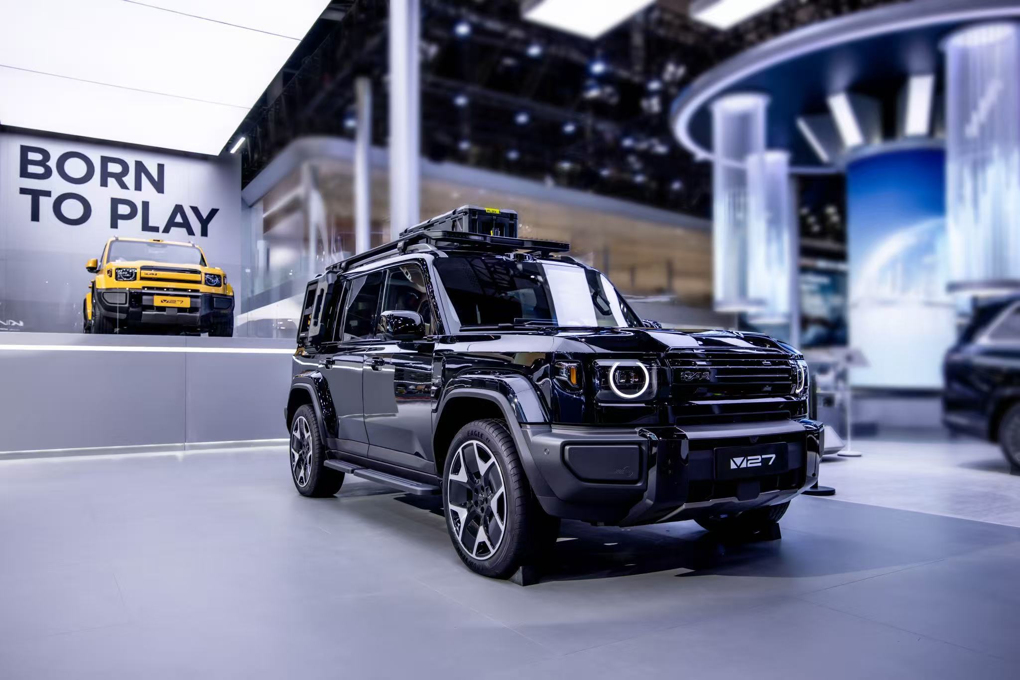 广州车展人山人海，和好朋友约了去看了iCAR展台，“偶遇”了V27首秀（其实也是