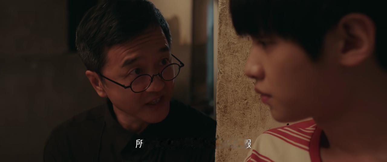 《四喜》这部剧嘎了3个人，看到最后，还是第一集最讽刺。《四喜》可以改名叫《三