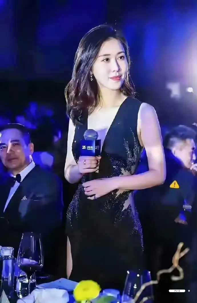 当年这张，不要说王石心动一块石头也会心动惊艳众人年轻时的颜值