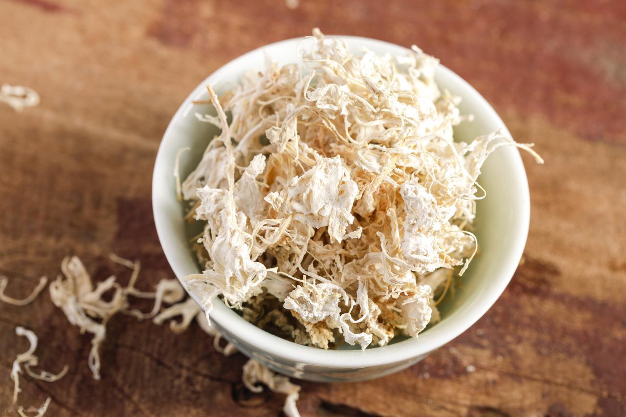 身上有结节、囊肿，多喝一杯散结茶，简单方便还有助散结！《黄帝内经》云：