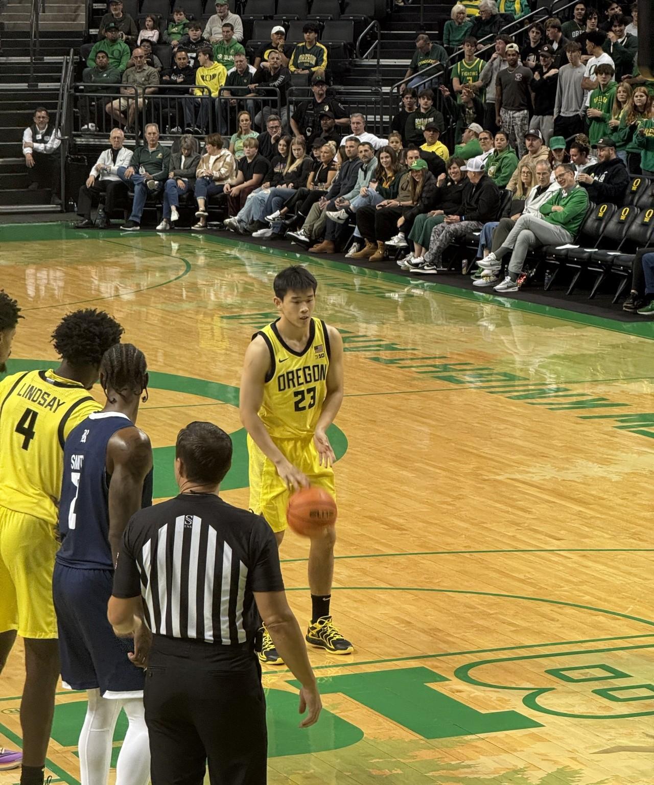 北京时间11月18日消息，NCAA常规赛，俄勒冈大学87-75战胜俄勒冈州立大学