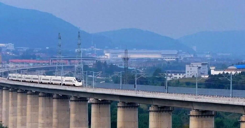 ​​通”达八方，“化”梦为途记者从铁路部门获悉沈佳高铁沈白段将于9月28日