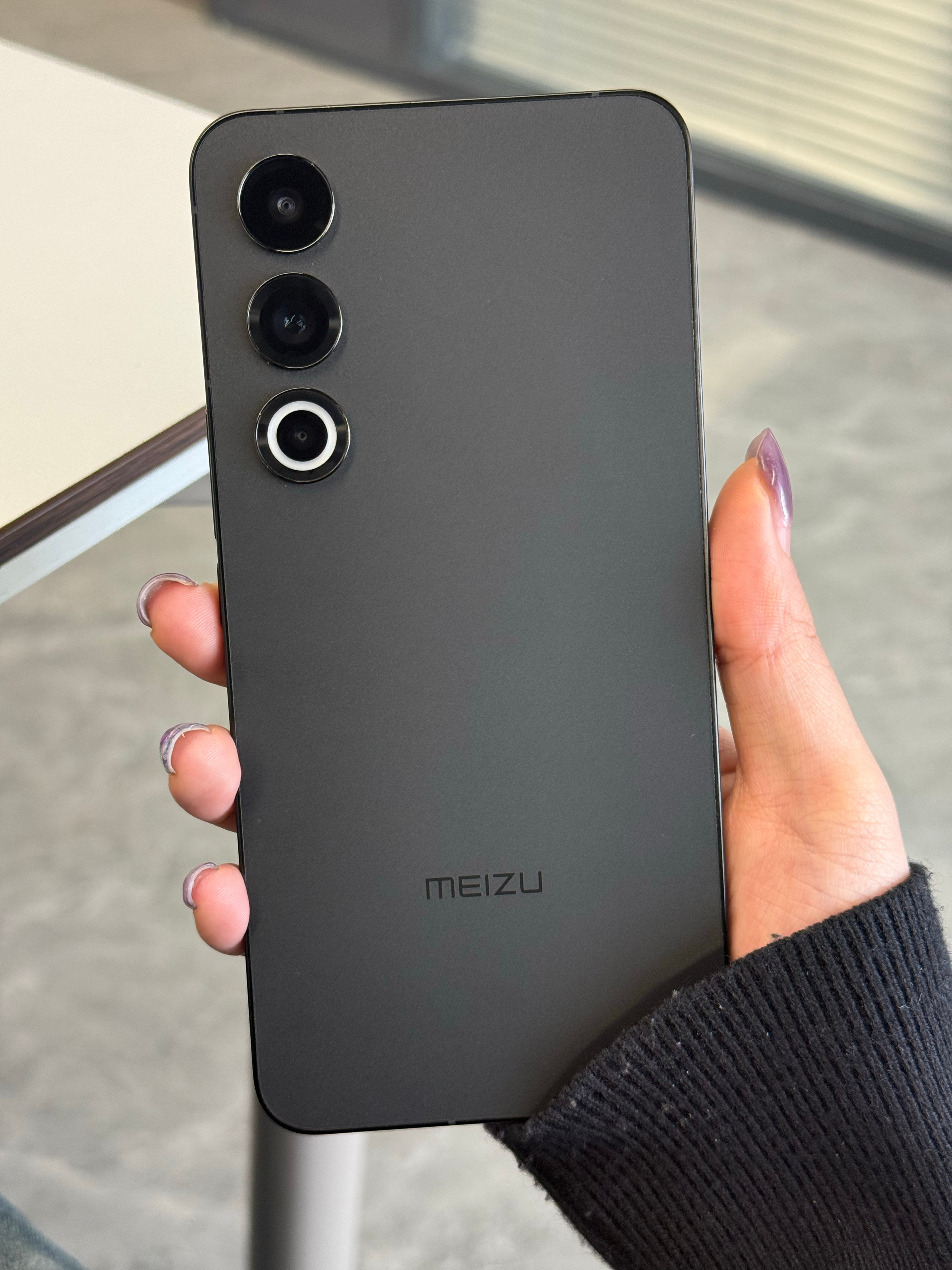 魅族正积极接洽第三方硬件厂商？又是手机涨价，又是说千元机或将消失的，有一说一，魅