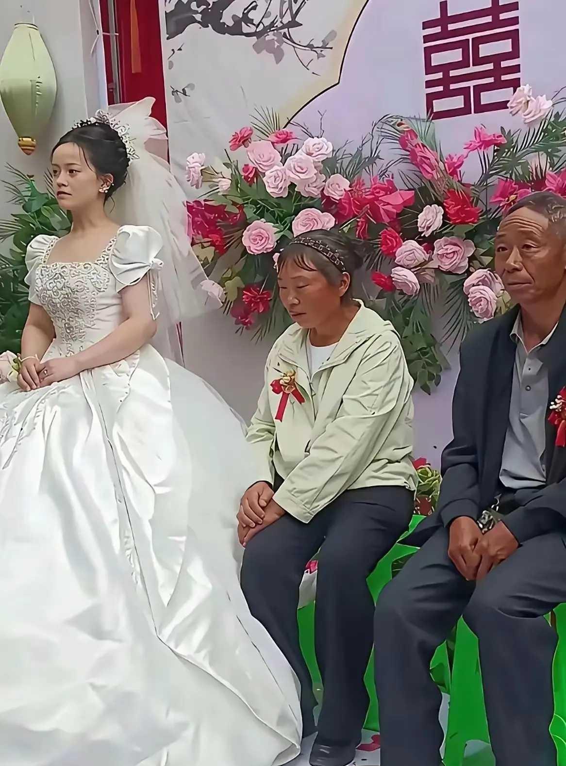 #你期待的晚年生活是什么样的#这种家庭有必要婚礼这么隆重吗？