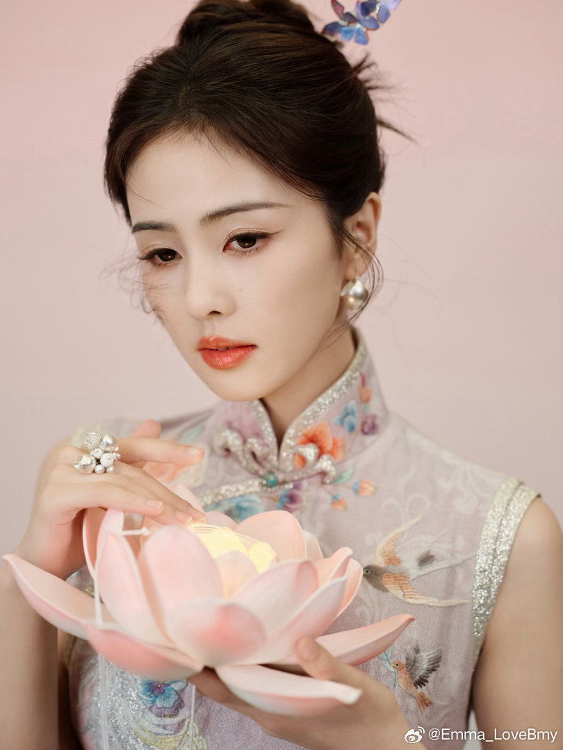白鹿🥀白鹿王韵娜🥀白鹿开到荼蘼闭上眼坠入万花世界探索梦境路线漫步间穿