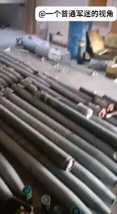 叙利亚阿拉伯部落武装又拿下了德鲁兹人的一个军火库，里面有不少用于BM-21多管火