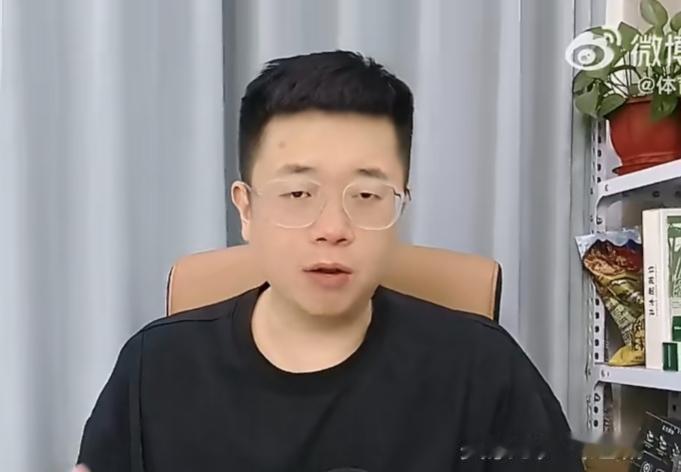 大壮博主说，王曼昱1比3输给朱雨玲，曾是世界第一，还打过T联赛更适应球台。别因