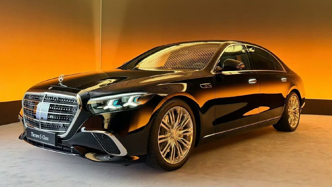 有史以来第一次觉得奔驰S级的AMG-Line运动套件版比豪华套件版更好看。但不