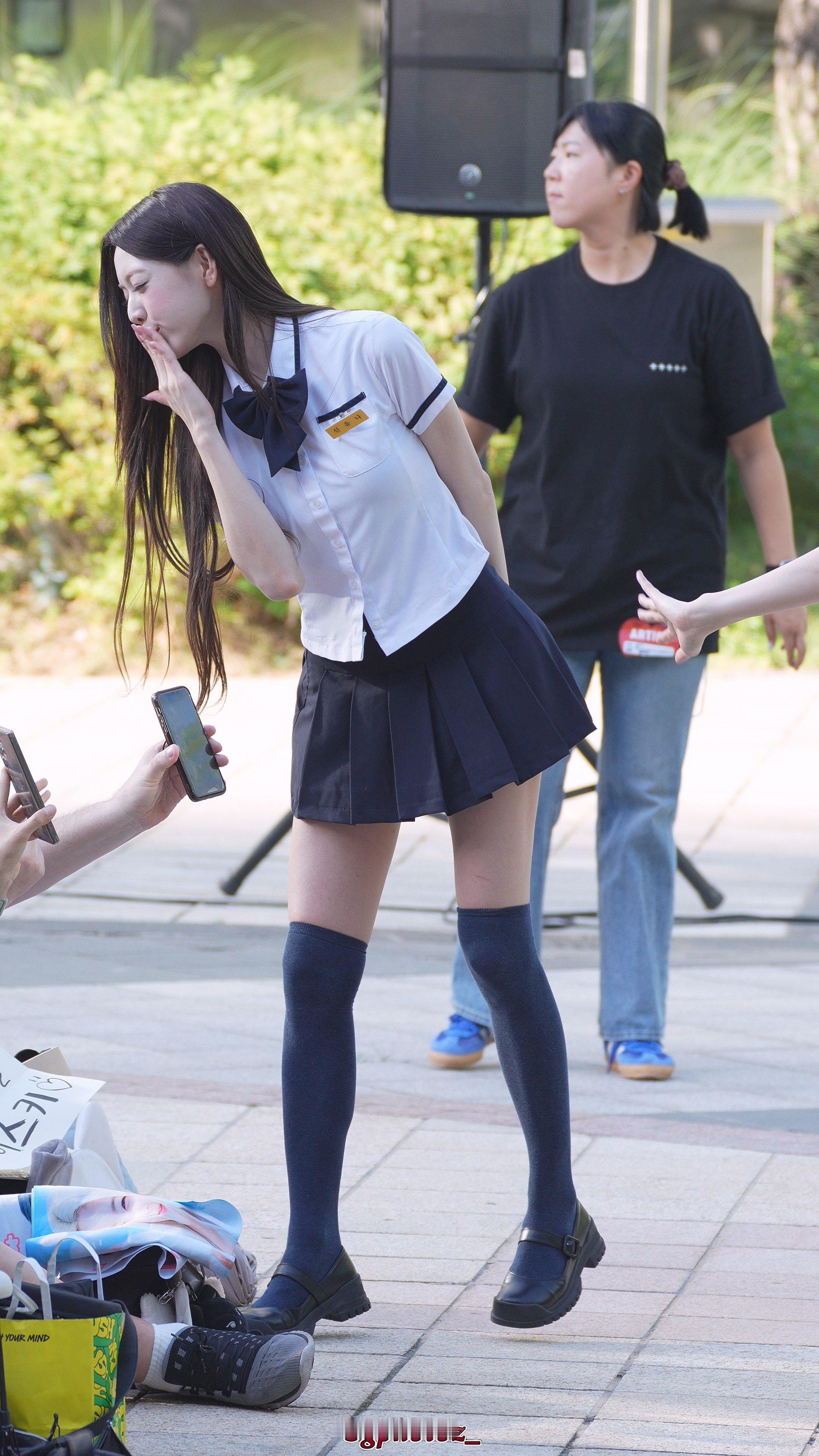 申有娜学生制服look