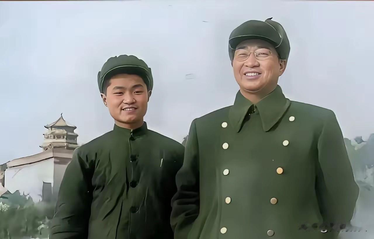 父与子陈赓大将的长子陈知非，1929年生于上海，是陈赓与首任妻子王根英的第一