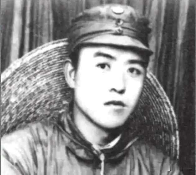 双枪“李向阳”真实身世揭晓：身上贴身藏着3把手枪，战场上10发子弹打中7发，其实