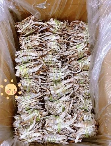 朋友给我寄回来一箱快递，打开一看，我都不知道是啥，也不知道咋吃？