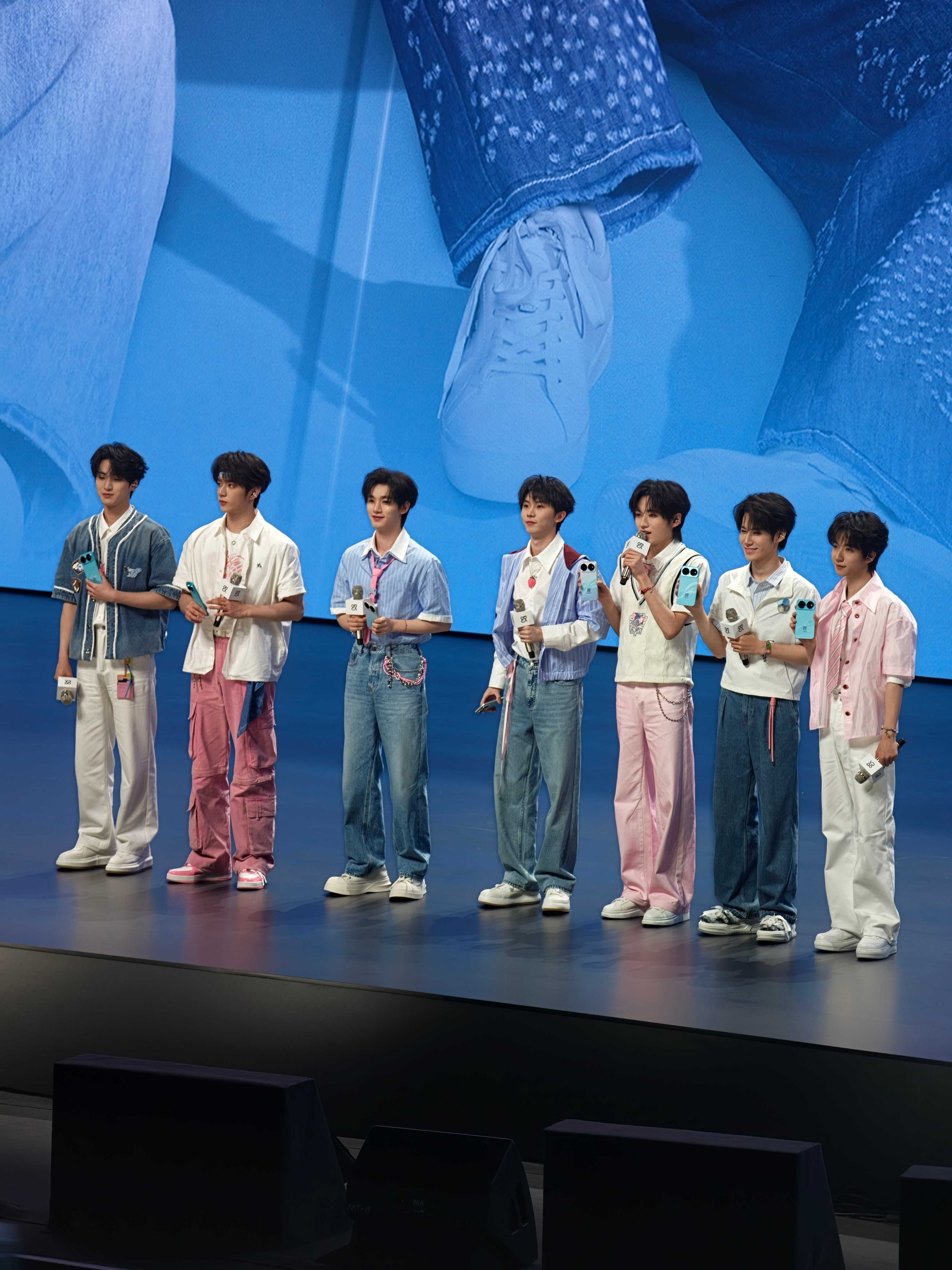时代少年团Live动图（这个顺位对么）时代少年团亮相华为发布会时代少年团成都