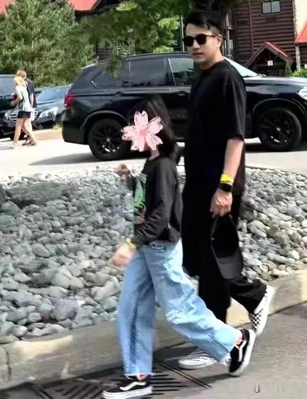 刘恺威五年不娶，真是为女儿守身如玉吗？别被这好爸爸的剧本骗了！人家不是不想结