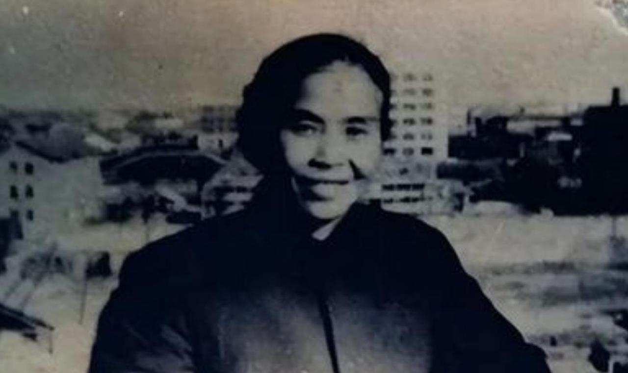 1960年，因为身体状况不好，防长一家前去庐山休养，住在180别墅。这天，防长正