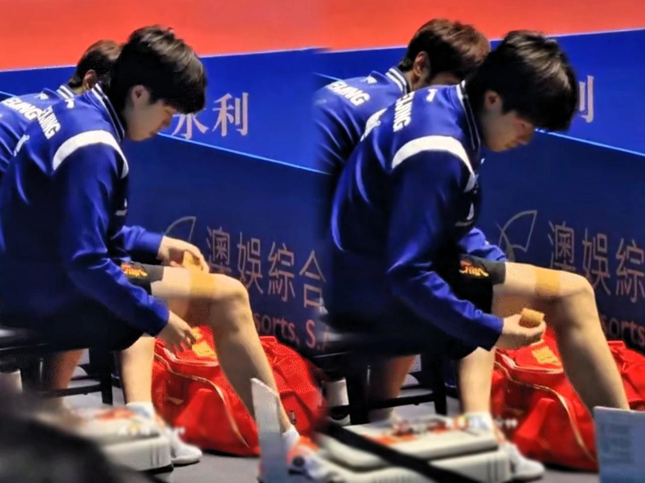 看到大头在贴肌贴，心里咯噔一下…希望腿没事啊，千万别是受伤了，看着真心