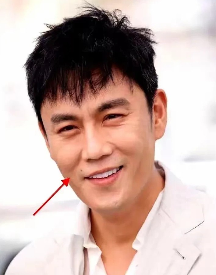 我有一种强烈的预感秦昊永远不会跟伊能静离婚的不是因为伊能静给他生了一个孩子