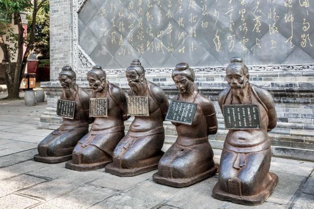 同样是冤杀几乎完人的民族英雄，为什么石亨、徐有贞没像秦桧那样被铸像给于谦下跪