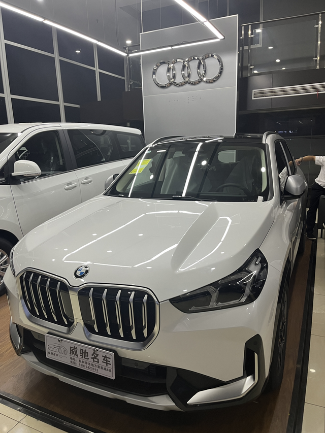 关于新款宝马x1的问题新款宝马x1，2.0T设计款已提车使用40天，总里程80