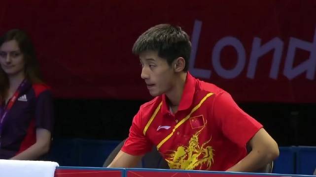 国足[超话]# 张继科：巅峰时提点后辈，低谷时真心祝福，国乒传承