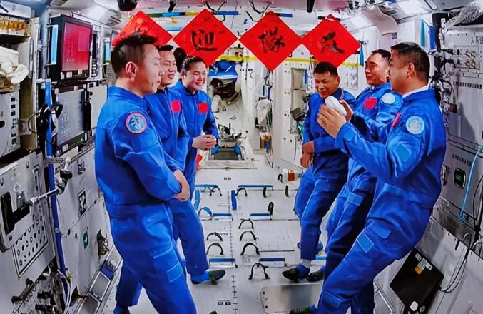 全球都在看中国将如何救援航天员！俄罗斯和美国9个月，中国多久？神舟二十号