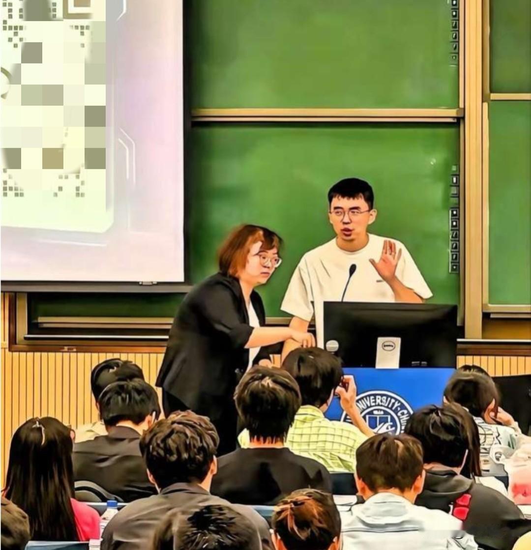 我有一个表妹在吉林大学，她说耿同学演讲她就在现场，耿同学根本不是大家说的那样。​