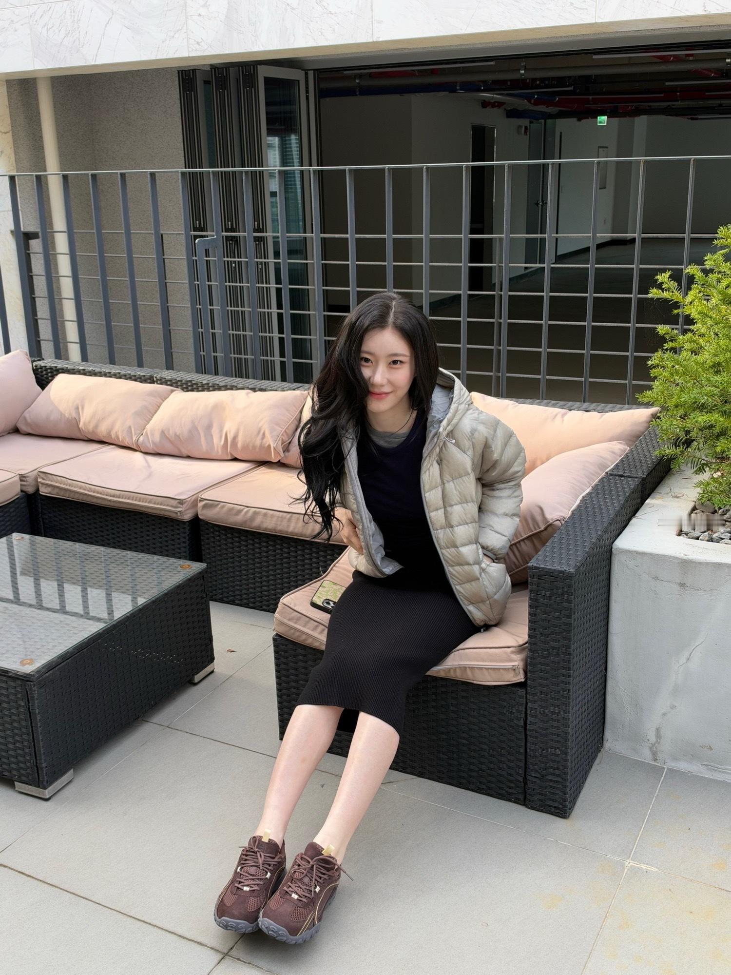彩领ins更新​​​