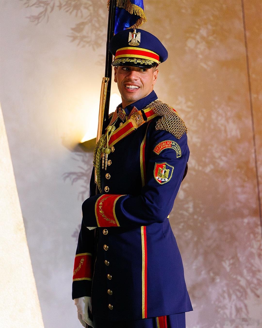 摩纳哥王室🇲🇨11月1日，阿尔贝亲王分享自己出席大埃及博物馆开幕式的照片世