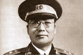 蒋纬国谈论内战时，有人问道：谁是隐藏在老总统身边最危险的共谍？很多人一致认为是原