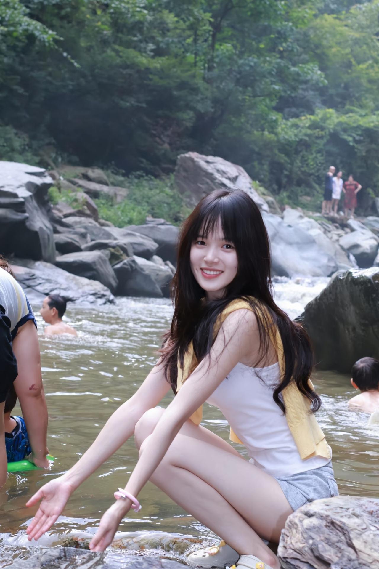 游山玩水