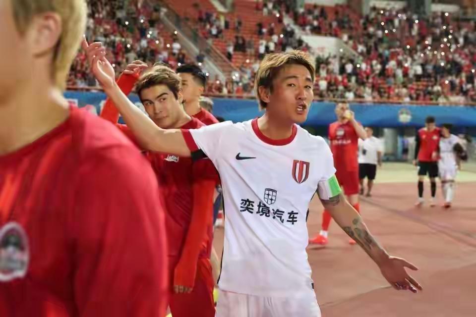 韦世豪的手势到底什么意思？不知道你们懂没懂反正我是没搞懂！为啥就这么一个手势会引