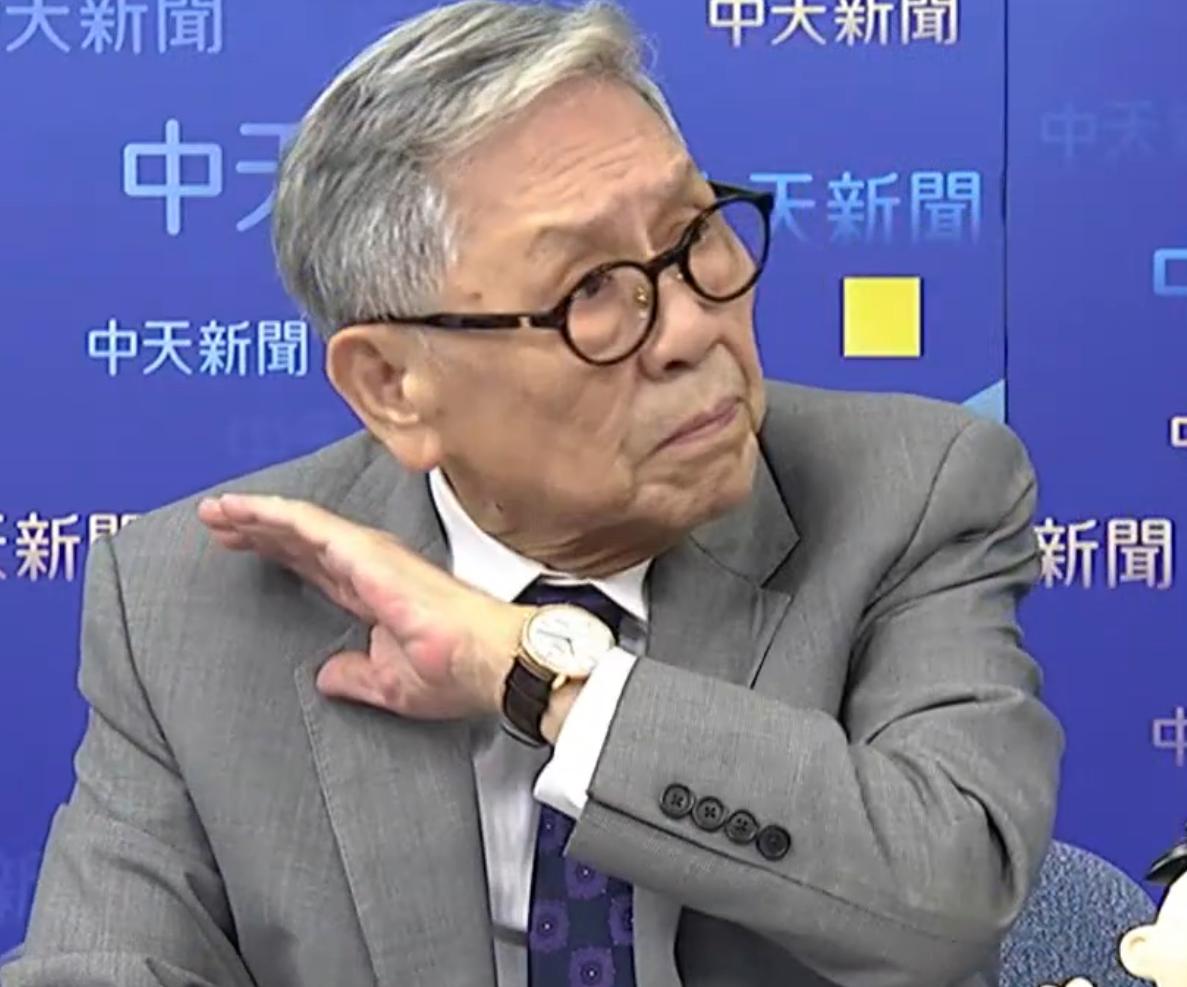 帅化民果然是专家，一眼就识破，林肯号已经到了弹尽粮绝的地步了。很多人看美军航