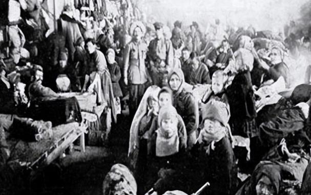 一个国家为了活命，能疯狂到什么程度？在短短100年里，中国人把地球上所有能想到的