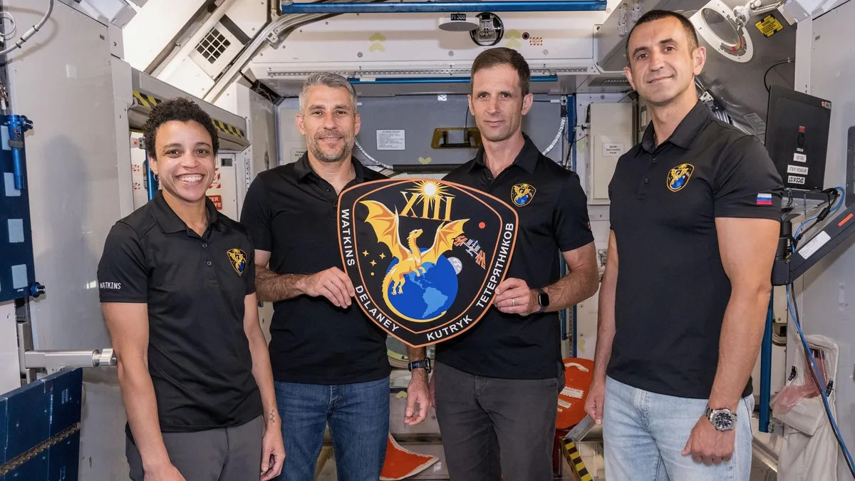 SpaceX原定于9月12日执行的下一次载人航天任务，Crew-13，不会如期发