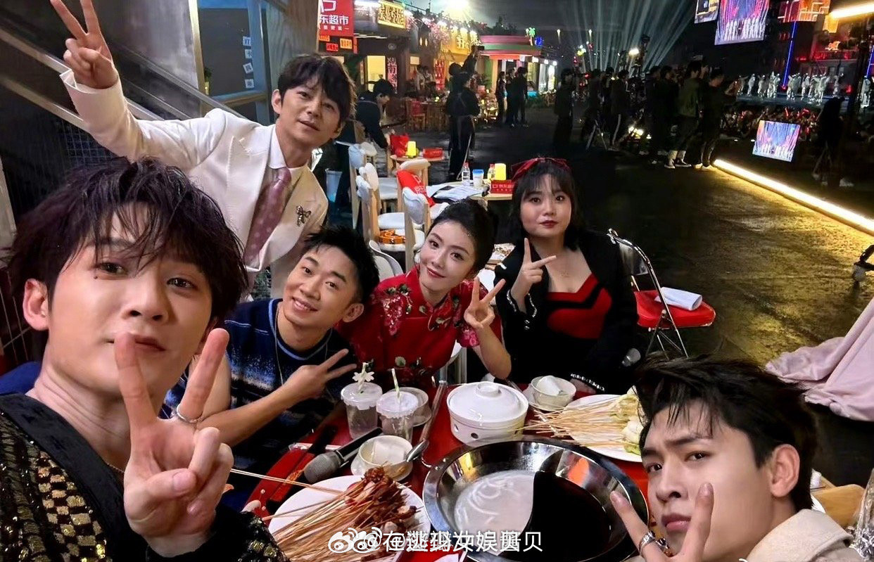 杨迪发了没P前的生图