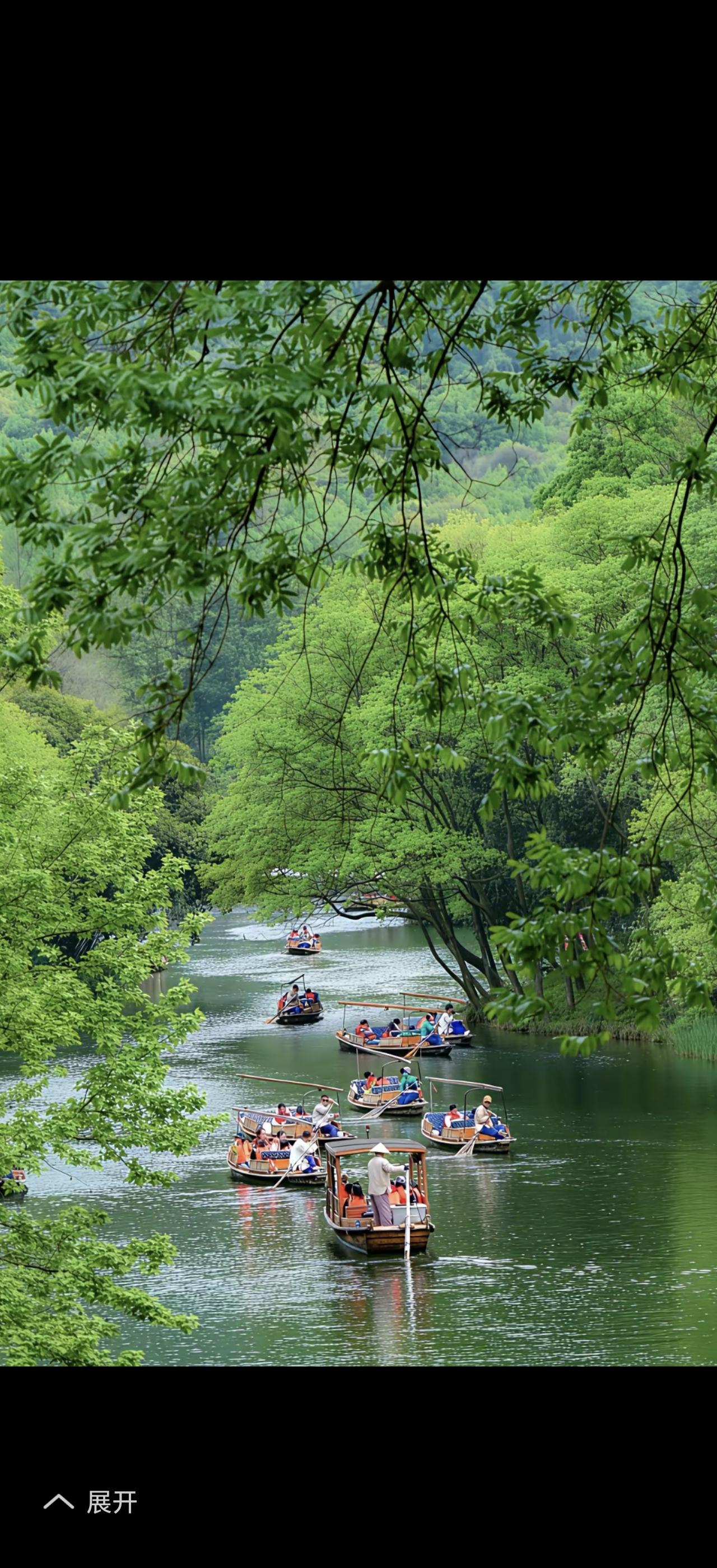 四月天，简直是一年中最美的季节！随手一拍，都是一幅绝美的画卷。小区里，桃花开得