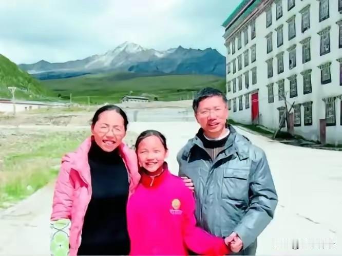 太佩服了！成都女教师被丈夫“骗”去草原旅游，到了才发现是所孤儿学校，丈夫说我想留