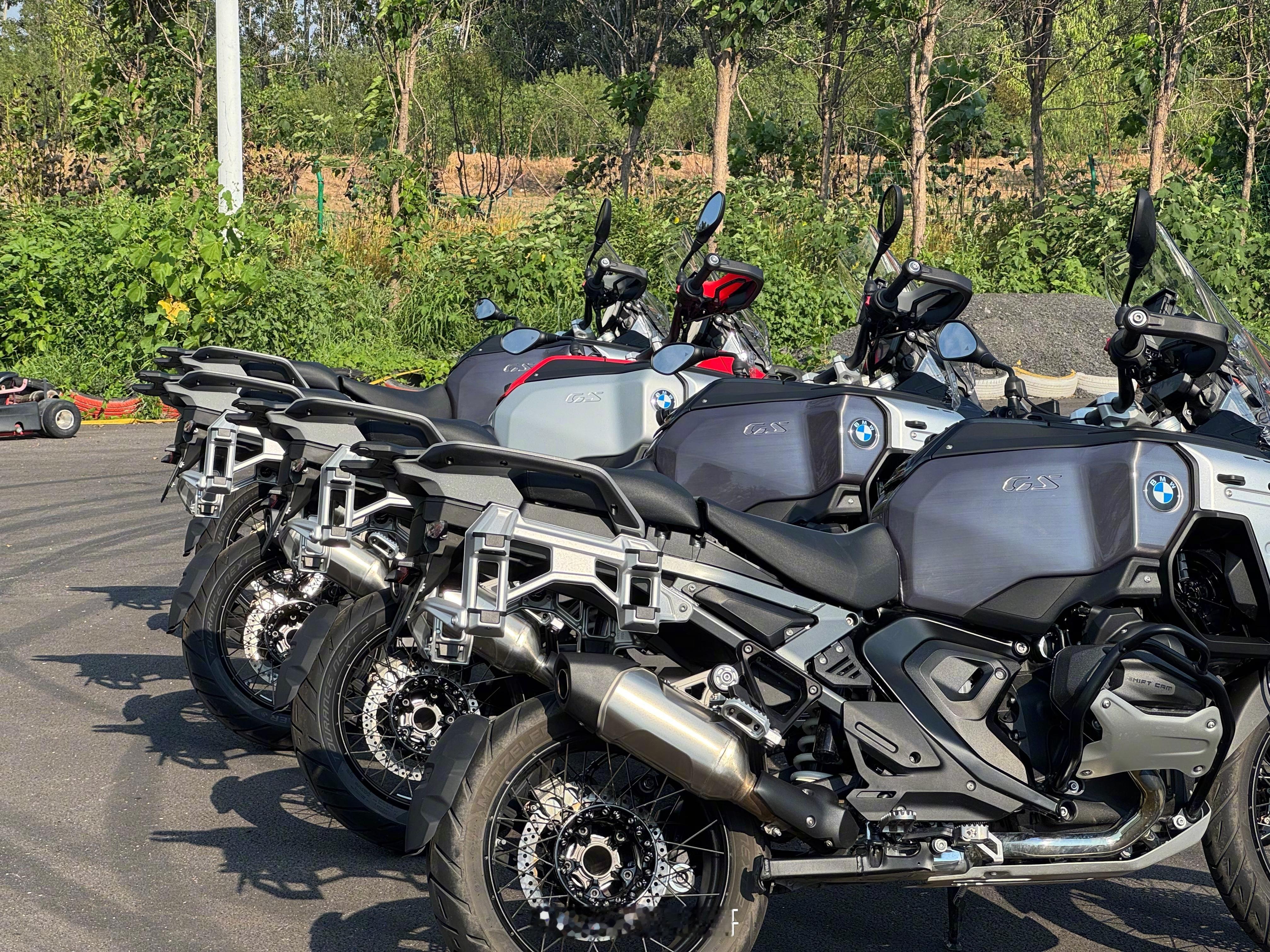 宝马摩托车GS家族最新旗舰——全新BMWR1300GSAdventure
