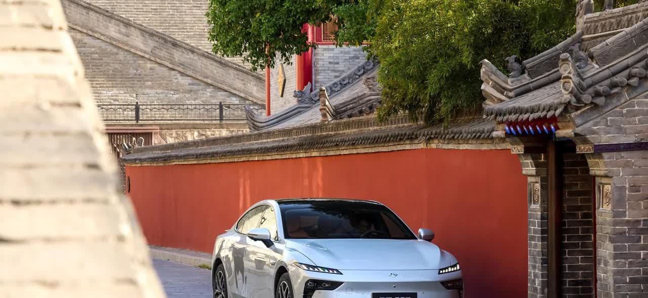 我国最赚钱的车企是：第5名吉利汽车﹣﹣全年盈利53亿元；第4名长安