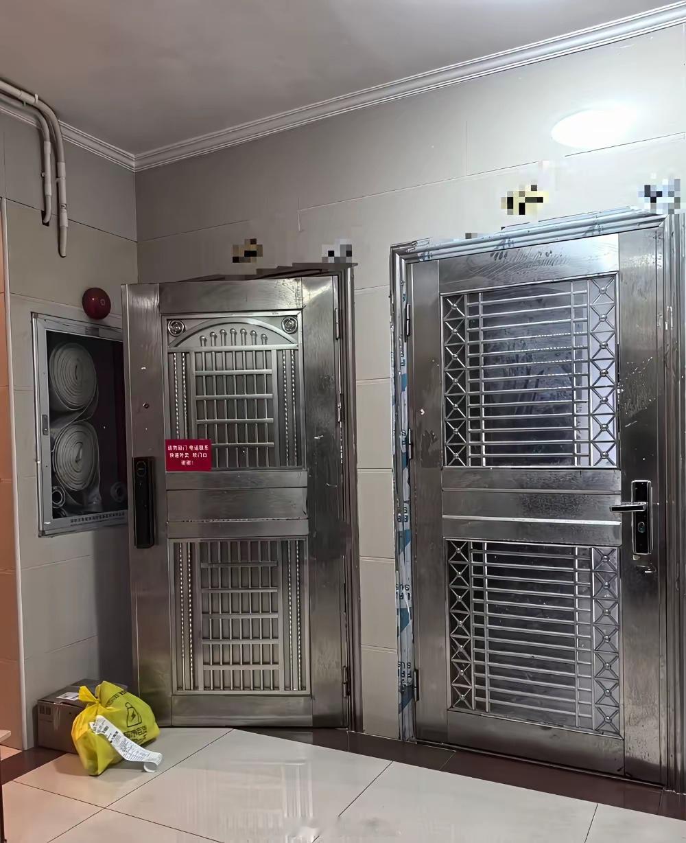 今天去面试，公司开在居民楼里，员工加上我一共三个人。工资4000，但有个附加条件