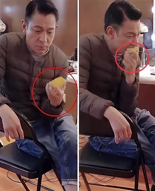 刷到刘德华的晚餐清单，碗里的排骨瞬间就不香了！身家厚到数不清的天王，晚饭居