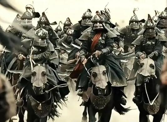 我们都被古装剧骗了！古代八百精兵，究竟有多恐怖？看古装剧，动不动就是几十万大