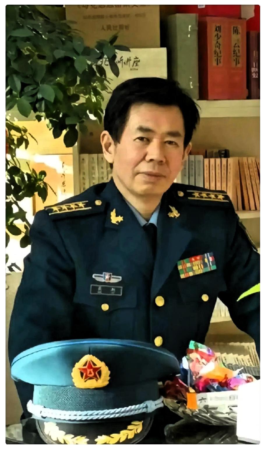 这两天关于戴旭的风向那是相当的不对劲。感觉是有黑手想要抹黑戴旭。戴旭不过是