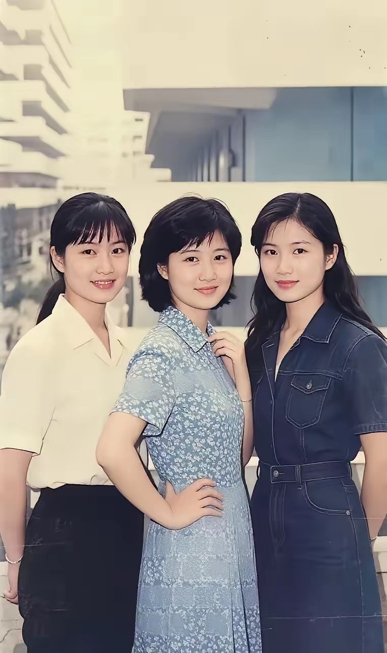 自然的美才是真实的美、持久的美！三个美女哪个最漂亮！​​​