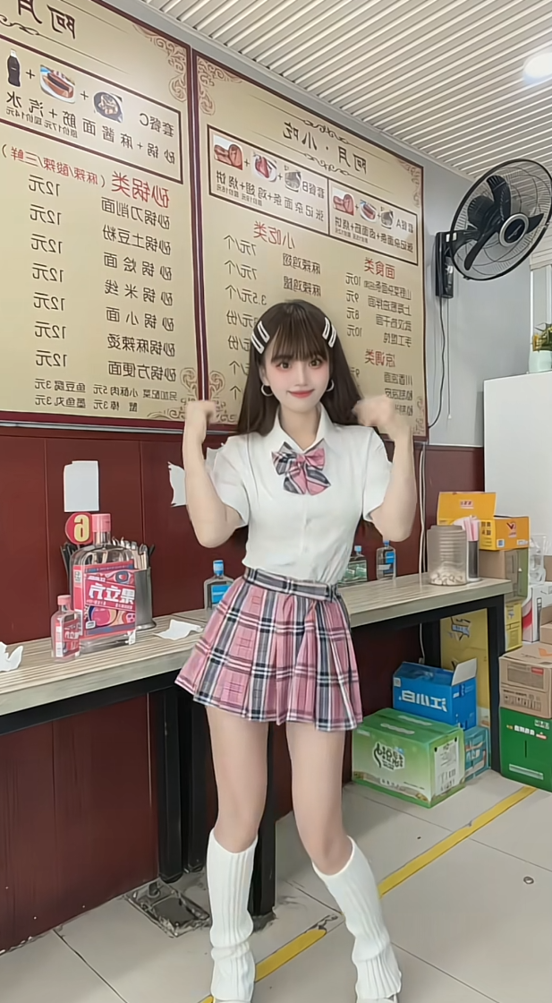 四十来岁有这身材，咱们00后不吃上细糠了