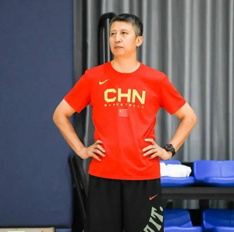 郭士强压力山大！据CBA媒体人杨毅分析：郭士强压力山大！理由是中国女篮没能在亚